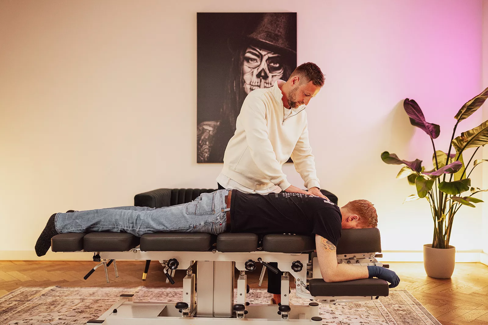 chiro-lipari-behandlung-patrick-20260211-107-bearbeitet